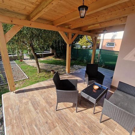 Pipacs Apartmanhaz Harkány Exterior foto