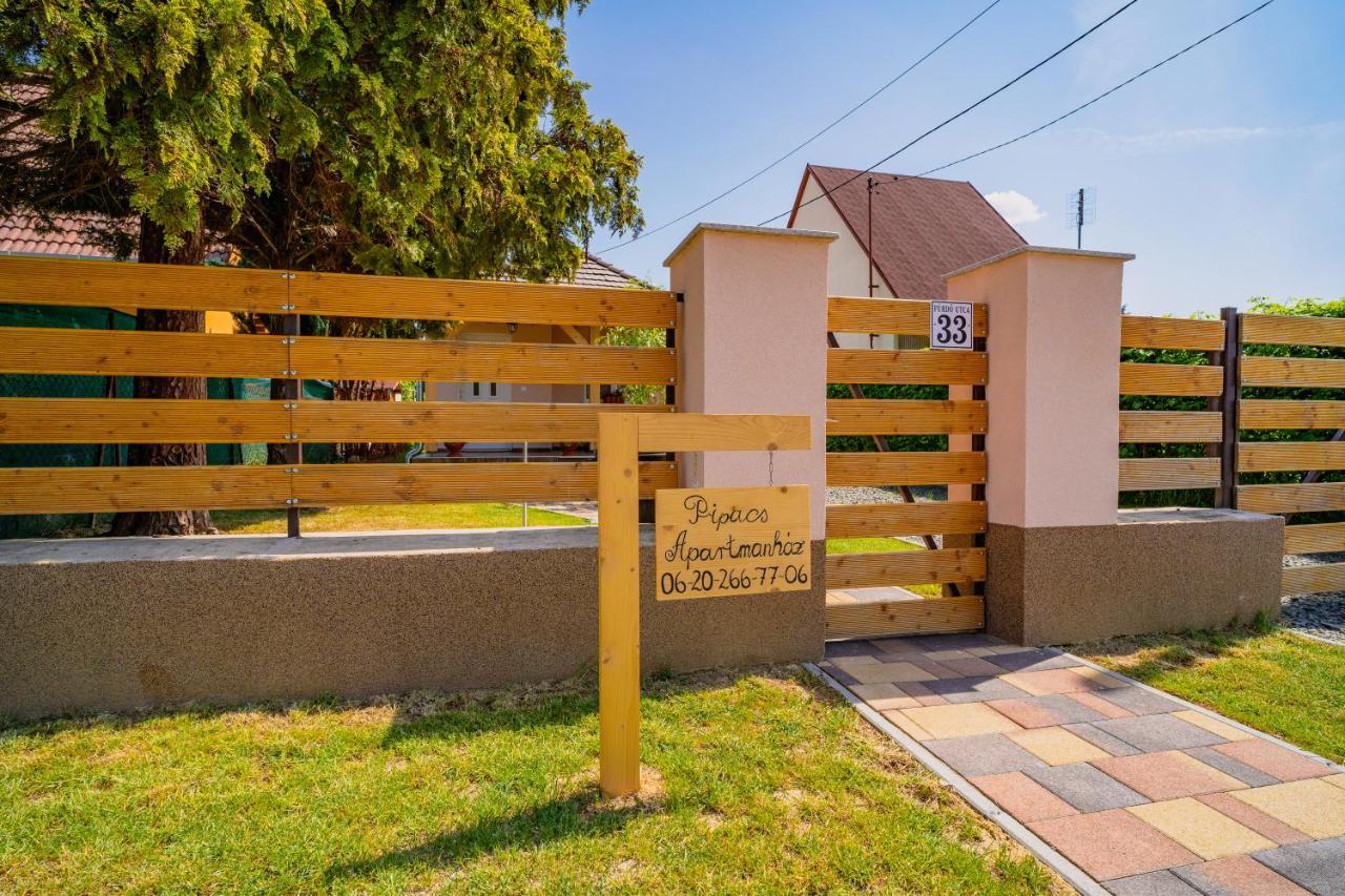 Pipacs Apartmanhaz Harkány Exterior foto