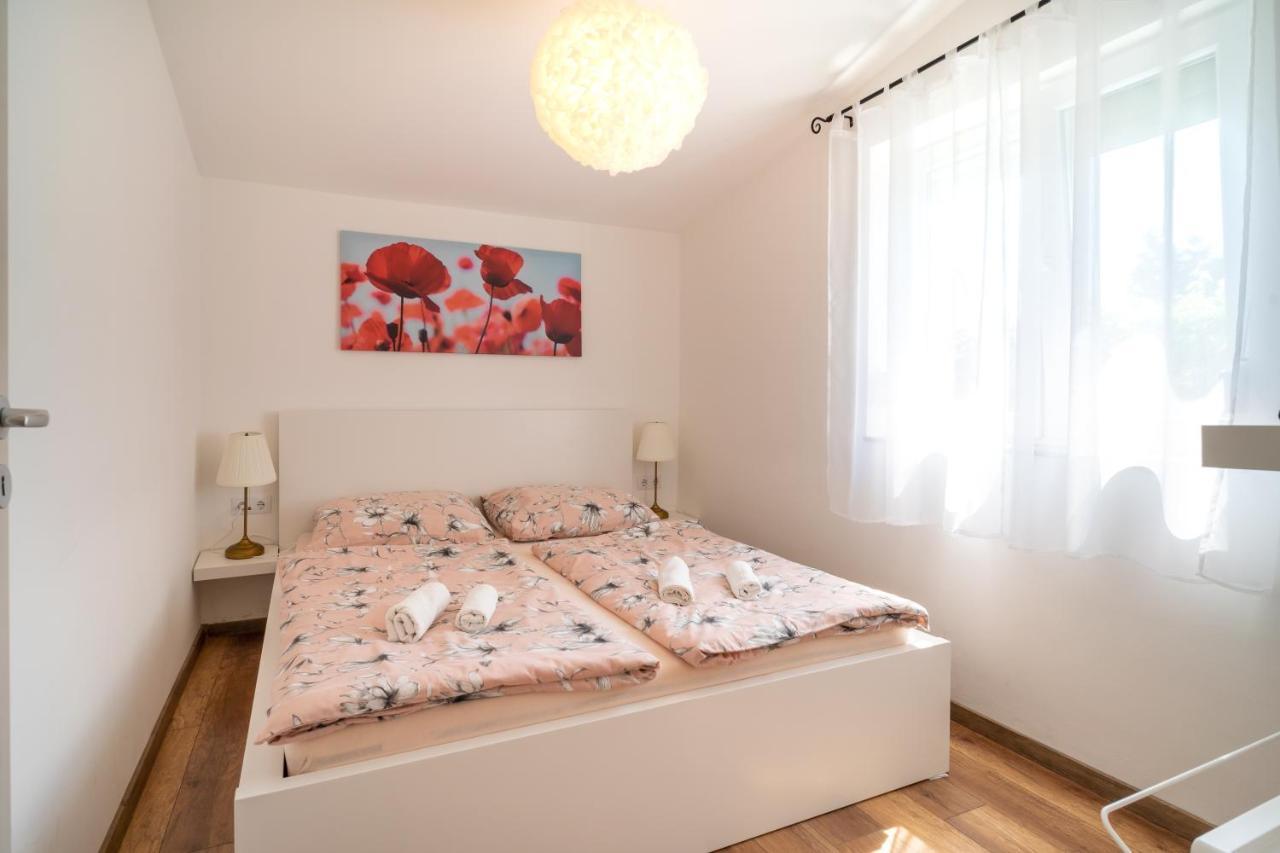 Pipacs Apartmanhaz Harkány Exterior foto